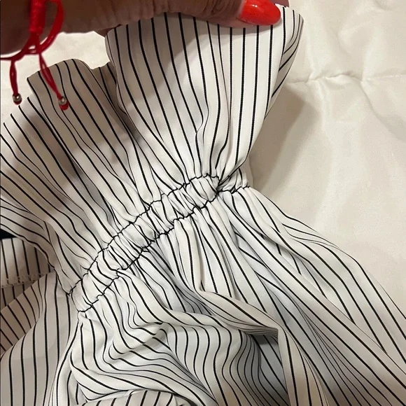 Lea & Viola Black and White Striped Off-Shoulder Blouse - Picture 4 of 10